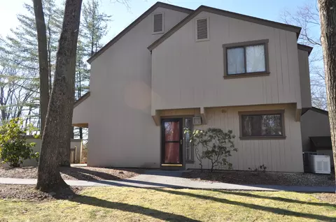 1 Cottonwood Dr #1, Avon, CT 06001