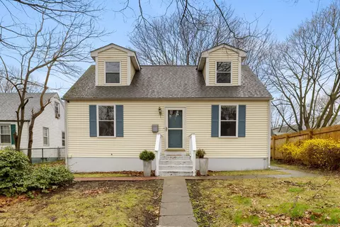 130 Mitchell Dr, New Haven, CT 06511