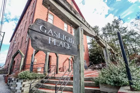 65 West St #405, New Milford, CT 06776