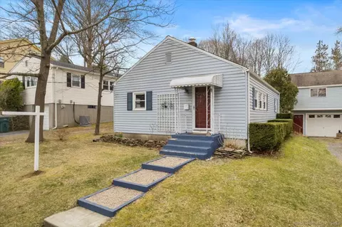 62 Morris St, Hamden, CT 06517