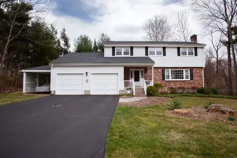 2 Fire Brick Ln, Simsbury, CT 06070