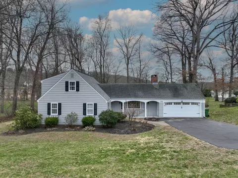 236 Carriage Dr, Glastonbury, CT 06033