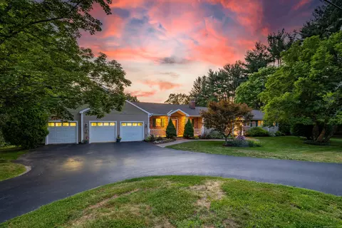 5 Washington Ridge Rd, East Granby, CT 06026