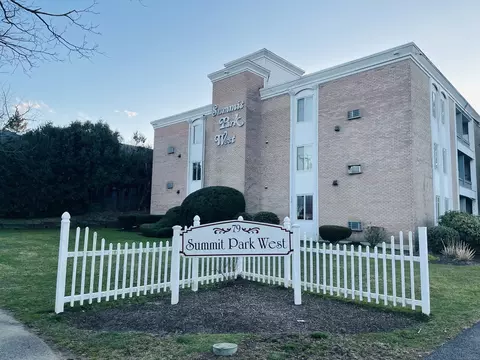 73-79 Park Ave #405, Danbury, CT 06810