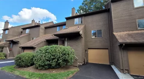 900 Mix Ave #34, Hamden, CT 06514