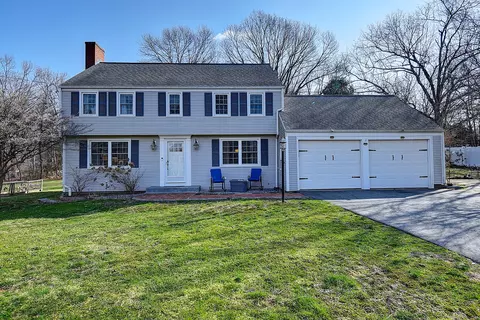 18 Fox Den Rd, Glastonbury, CT 06033