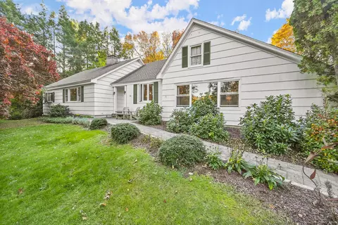 24 Gate Ridge Rd, Easton, CT 06612