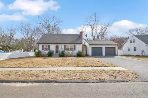 12 Wood Dr, Enfield, CT 06082