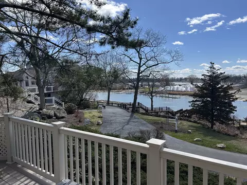 60 Quarry Dock Rd, Branford, CT 06405