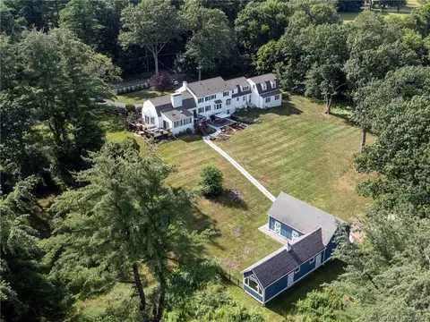 408 Deercliff Rd, Avon, CT 06001
