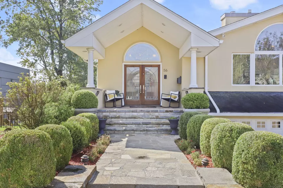 56 Lakeshore Dr, Eastchester, NY 10709 33 Photos Movoto