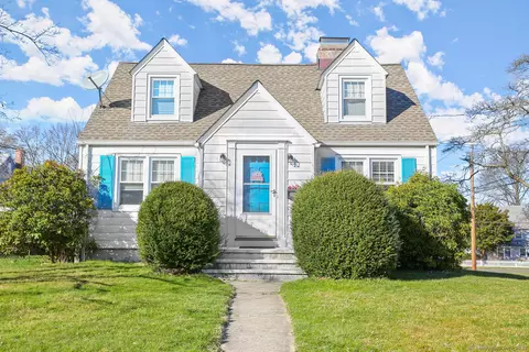 118 Glenridge Rd E, Stratford, CT 06614