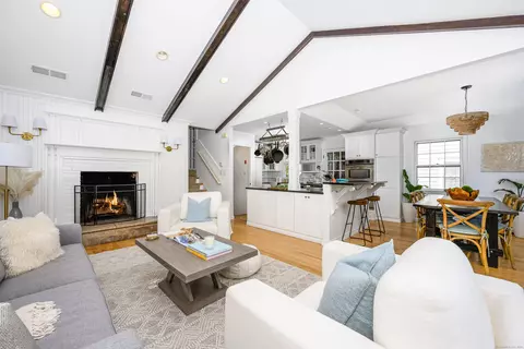 31 Dickinson Rd, Darien, CT 06820