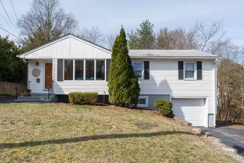 20 Farnsworth St, Hamden, CT 06517