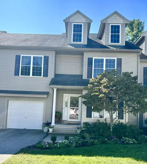 85 Perry St #177, Putnam, CT 06260