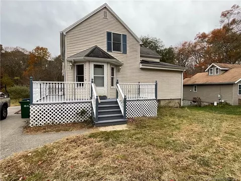 68 Dayton Rd, Waterford, CT 06385