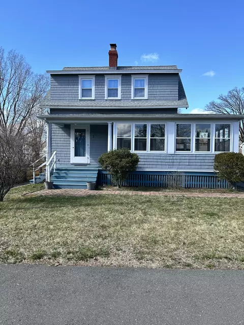 1 Gaylord St, Windsor, CT 06095