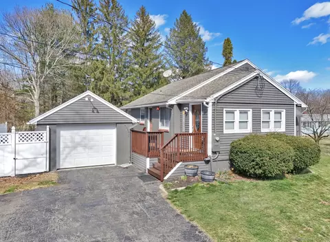 574 Church St, Wallingford, CT 06492