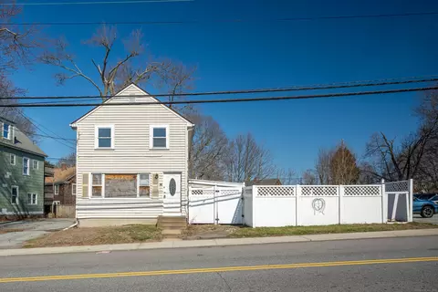 22 Benham Rd, Groton, CT 06340