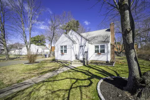 117 Tomlinson Ave, Plainville, CT 06062