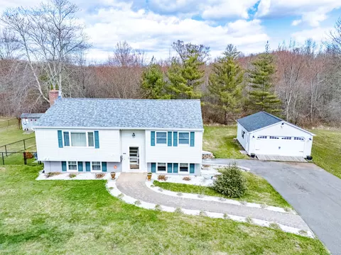 394 Mile Ln, Middletown, CT 06457