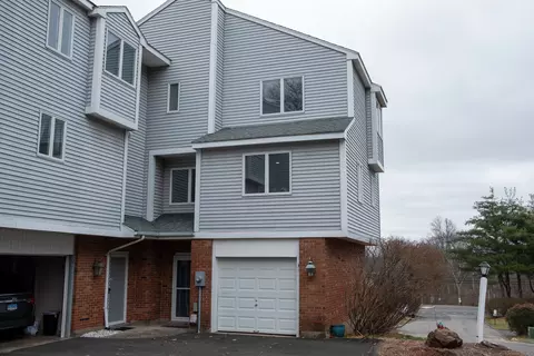 31 Brinley Way #31, Newington, CT 06111
