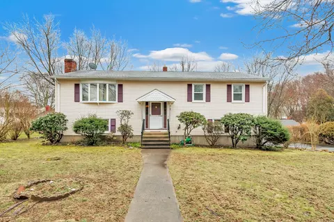 55 N Acre Pl, Stratford, CT 06614