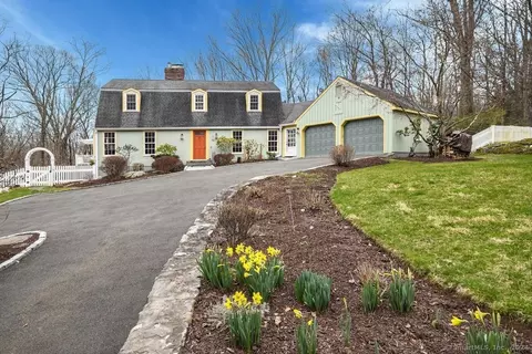 57 Ledge Brook Rd, Stamford, CT 06903