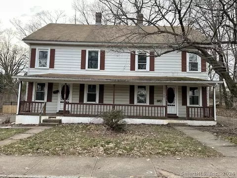 78-80 Linden St, Manchester, CT 06040