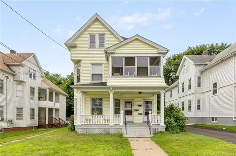 31 Trinity St, New Britain, CT 06051