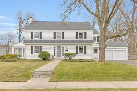 332 Auburn Rd, West Hartford, CT 06119