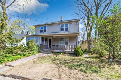 96 Rhode Island Ave, Fairfield, CT 06824