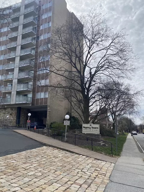 30 Woodland St #3G, Hartford, CT 06105