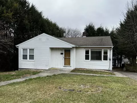 34 Spring Garden Ave, Waterbury, CT 06708