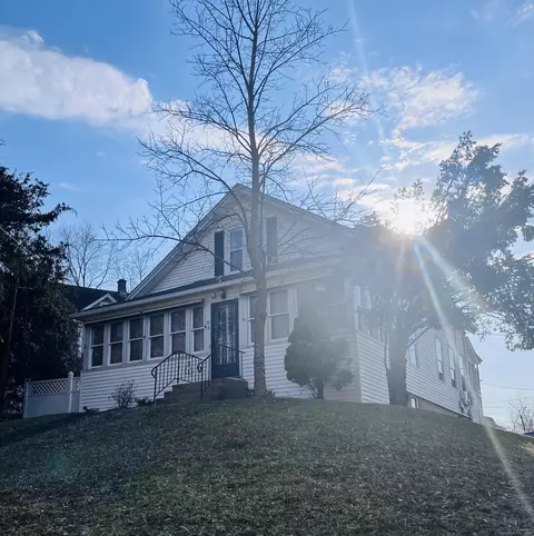 56 Summit St, Manchester, CT 06040