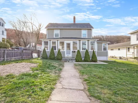 25 Elm St, Ansonia, CT 06401