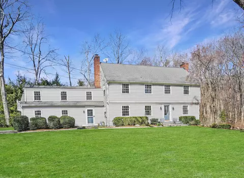 77 Turtle Back Ln E, New Canaan, CT 06840