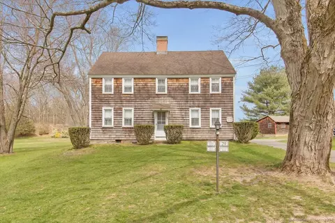 29 Mountain Rd, Glastonbury, CT 06033