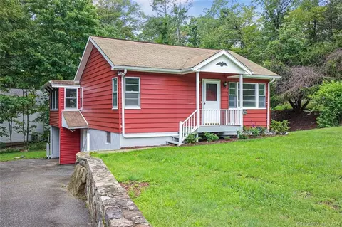 107 Post Rd, Danbury, CT 06810