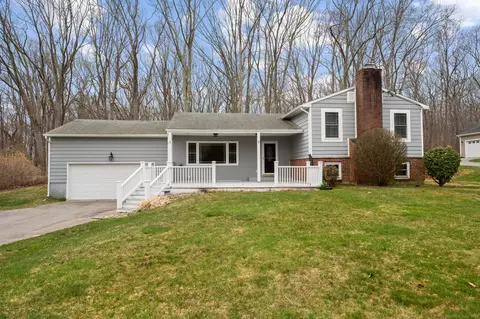 12 Mohawk Dr, East Lyme, CT 06357