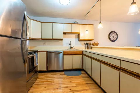 136 Deer Hill Ave #106, Danbury, CT 06810
