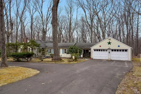 280 E Hill Rd, Canton, CT 06019