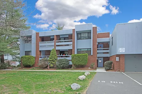 95 Wilton Crst #95, Wilton, CT 06897
