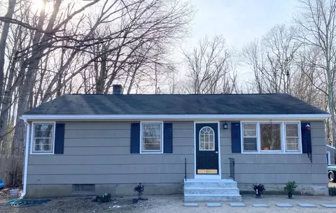 8 Hilltop Ln, Columbia, CT 06237