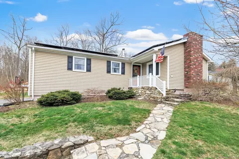 10 Bungay Ter, Seymour, CT 06483