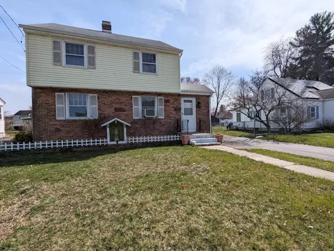410 Oakwood Ave, West Hartford, CT 06110