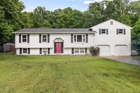 99 Pires Dr, Oakdale, CT 06370