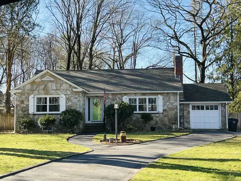 29 Westfield Ave, Killingly, CT 06239
