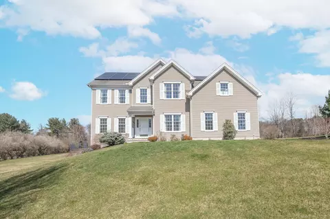 192 Mountain St, Ellington, CT 06029