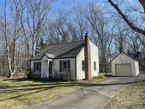 34 Overbrook Rd, North Haven, CT 06473